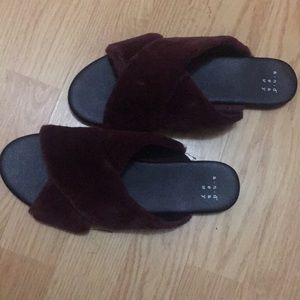 Slides/slippers